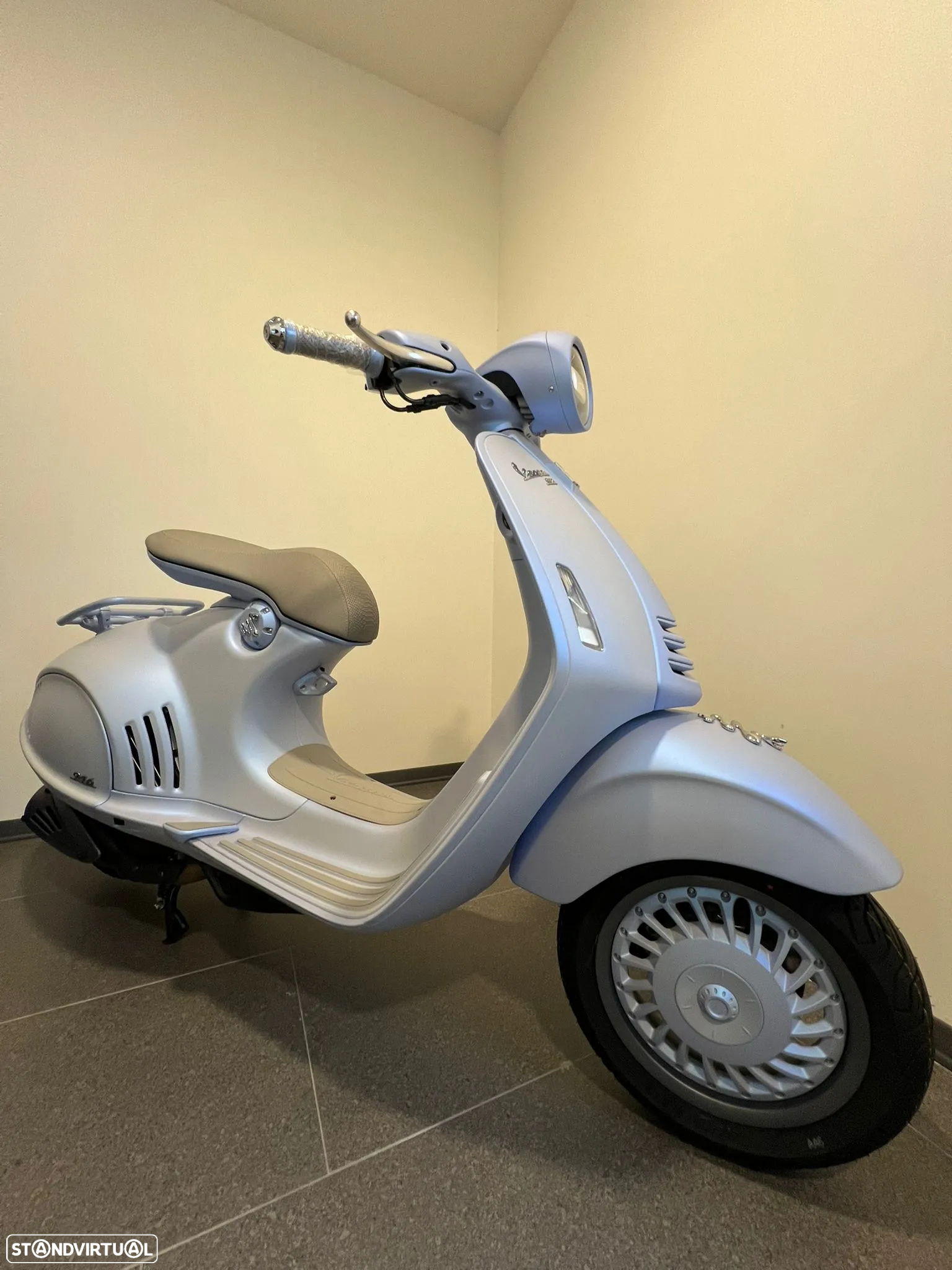 Vespa Vespa 946 - 2
