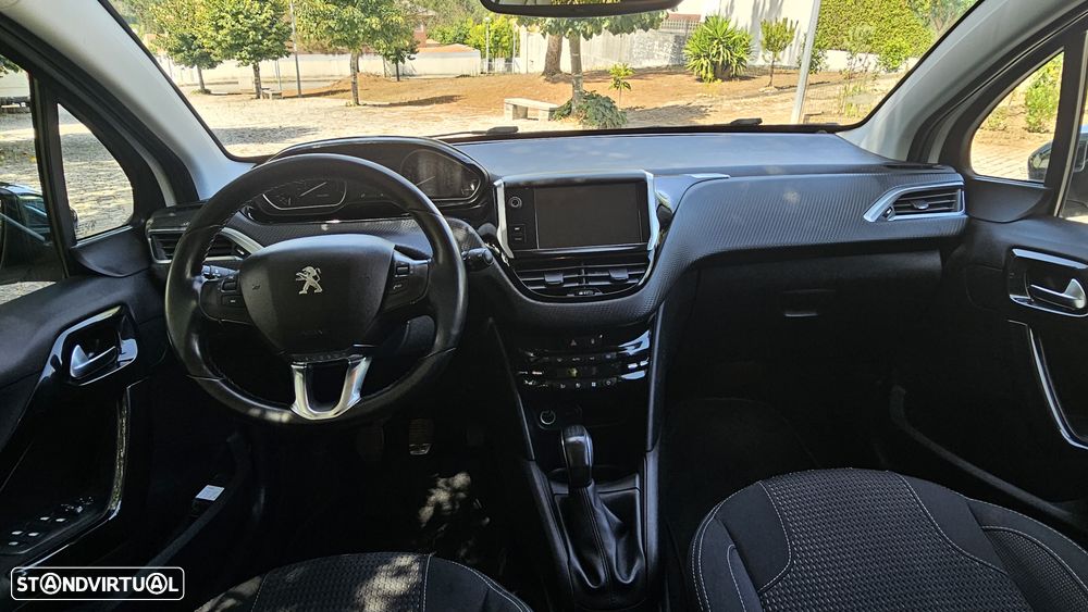 Peugeot 208 1.2 PureTech Allure - 9