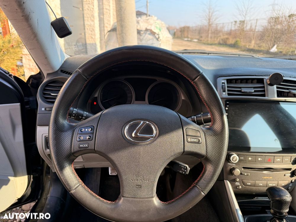 Lexus Seria IS 220d Luxury - 16