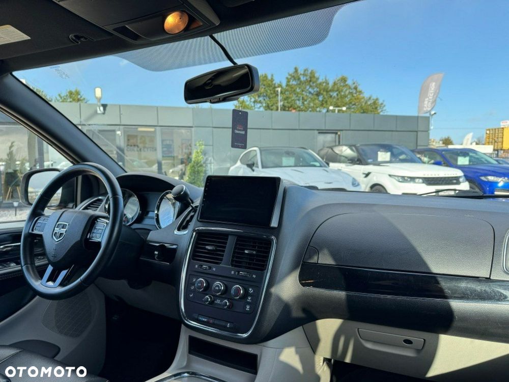 Dodge Grand Caravan 3.6 R/T - 13