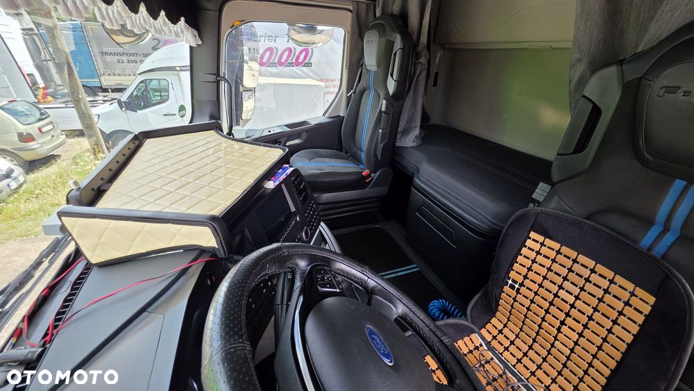 Ford F-MAX - 5