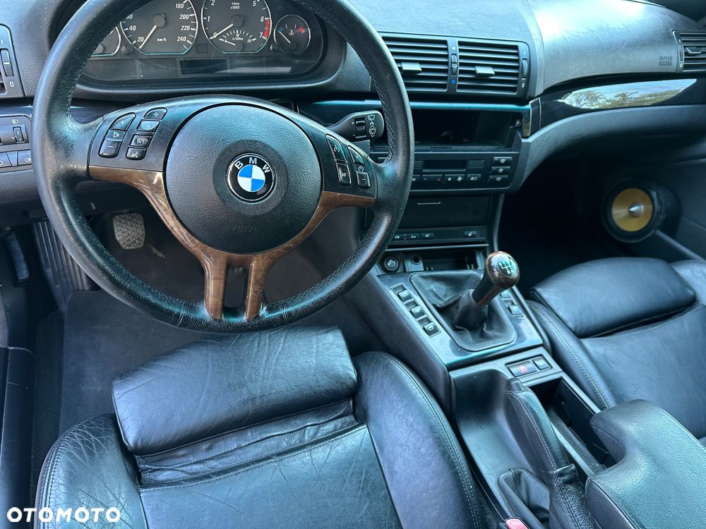 BMW Seria 3 323i - 18