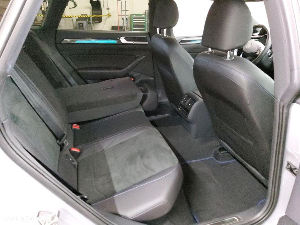 Volkswagen Arteon 2.0 TSI 4Motion R DSG - 9