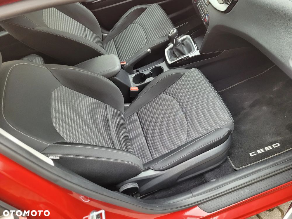 Kia Ceed 1.0 T-GDI ISG Platinum Edition - 8