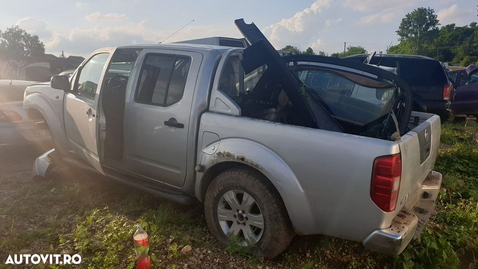 Dezmembrez Nissan NAVARA D40 2.5 diesel an 2006 - 8