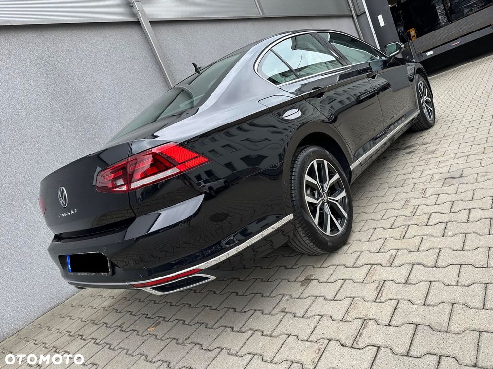 Volkswagen Passat 1.5 TSI EVO Elegance DSG - 4