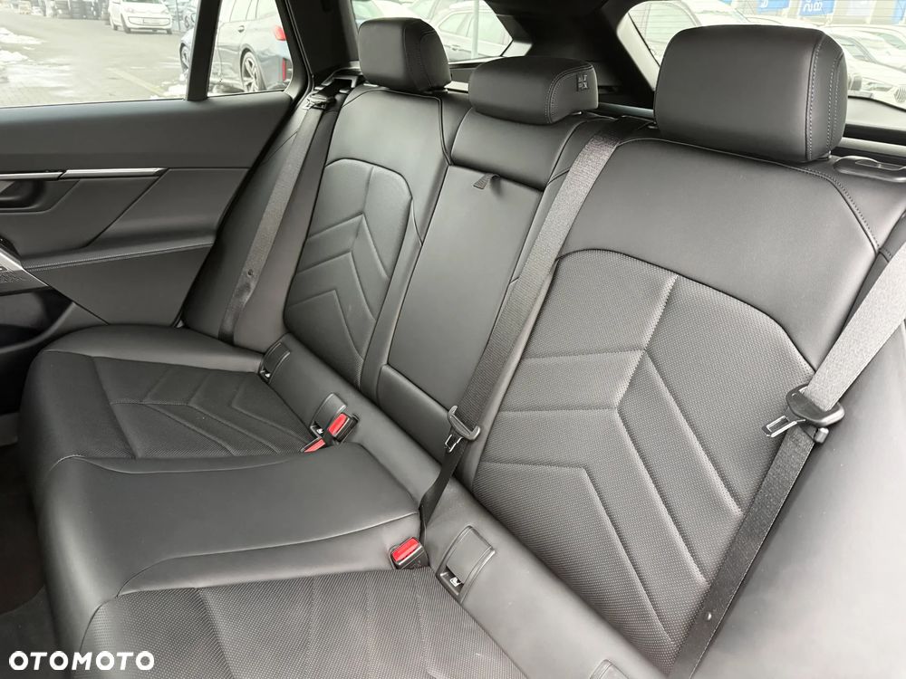 BMW Seria 5 520i - 30