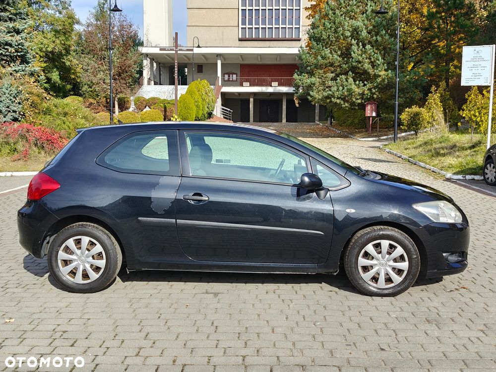 Toyota Auris 1.4 D-4D Luna - 2