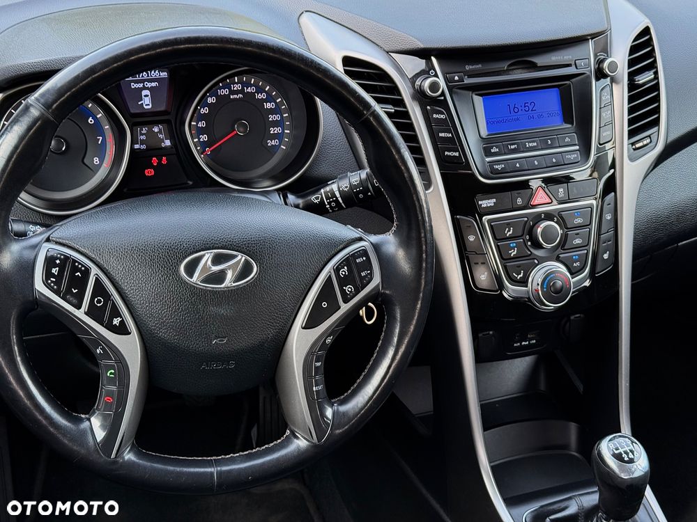 Hyundai i30 1.4 Comfort - 11