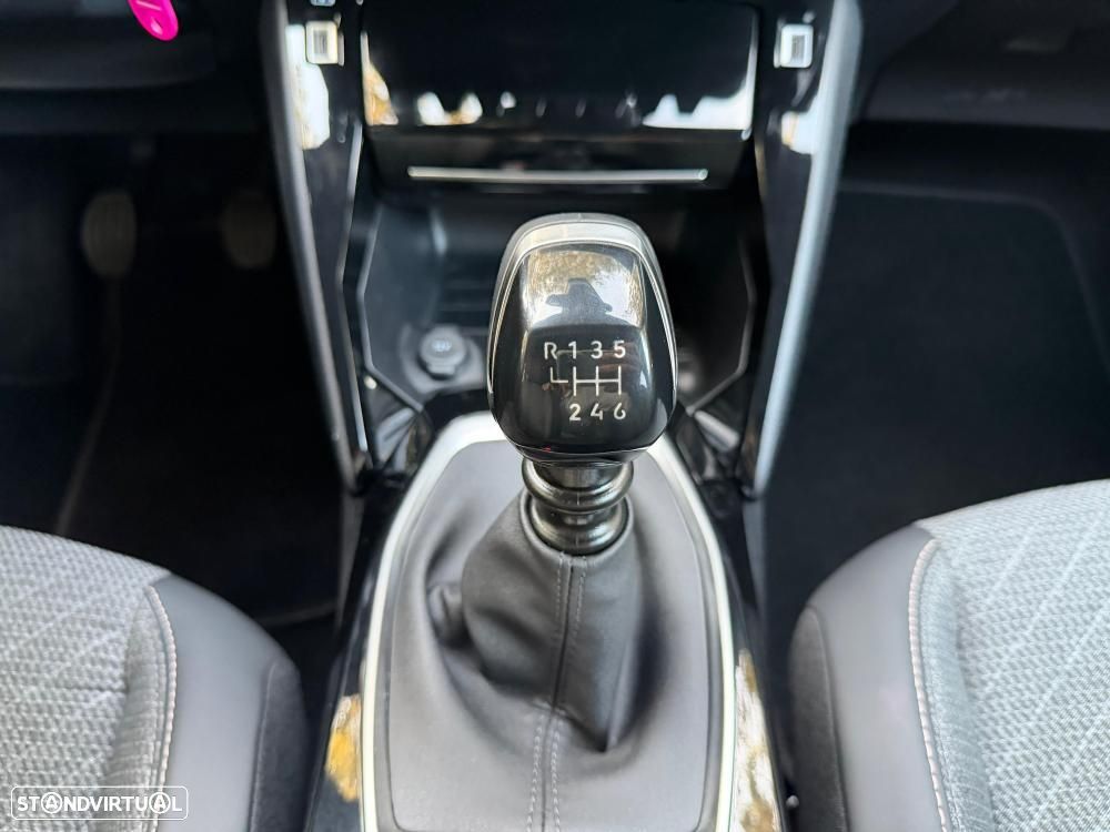 Peugeot 2008 1.2 PureTech Allure Pack - 14