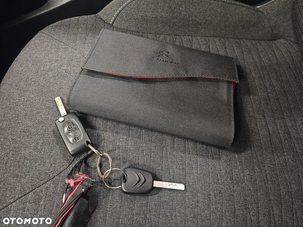 Citroën C3 1.2 PureTech Shine - 32