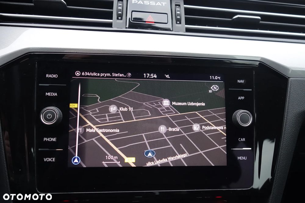 Volkswagen Passat Variant 2.0 TDI EVO Business DSG - 19