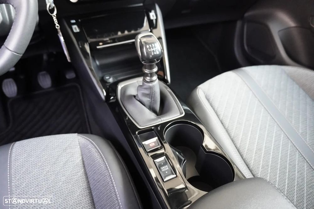Peugeot 208 - 16