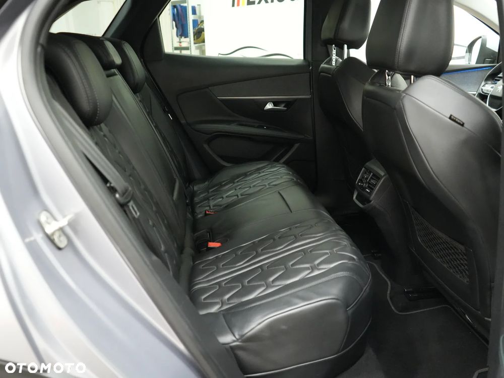 Peugeot 3008 225 e-EAT8 Allure - 33