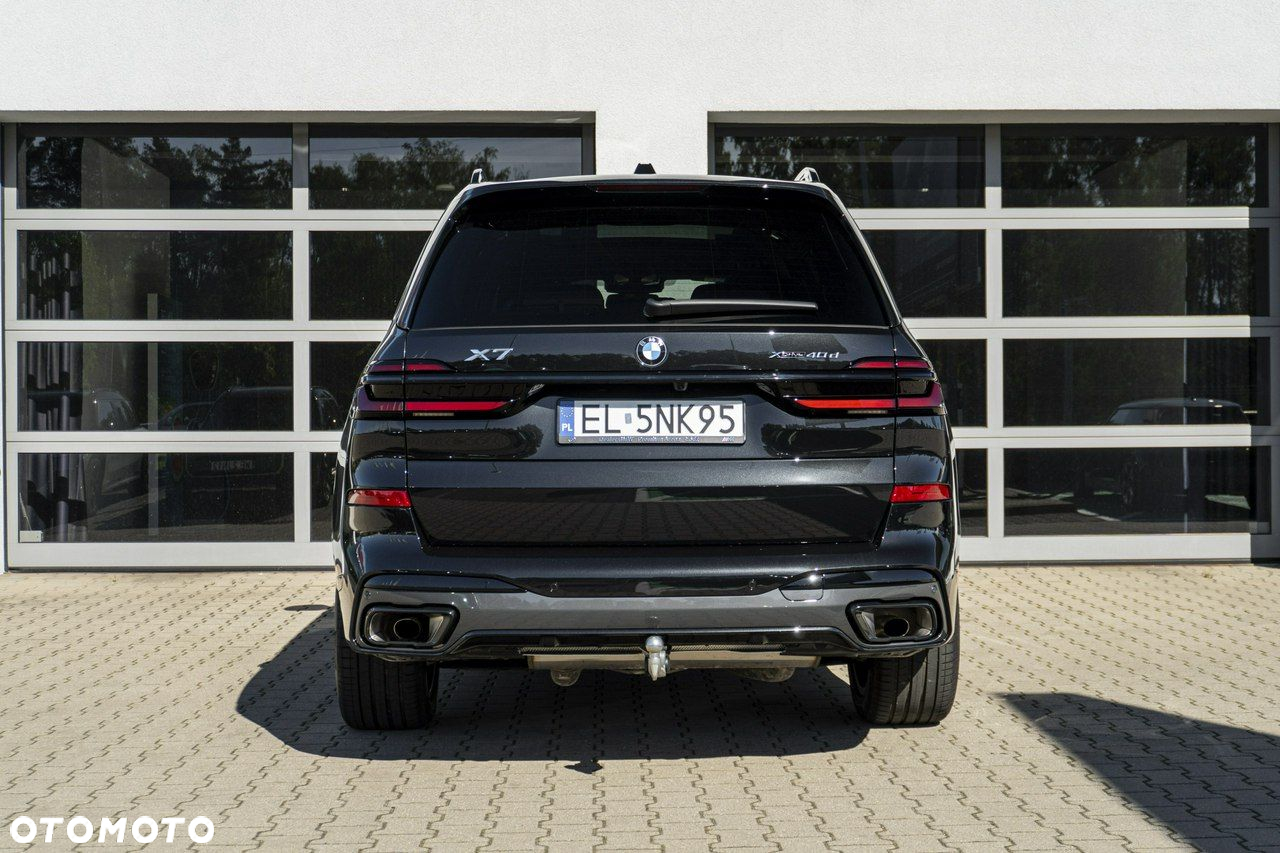 BMW X7 - 7