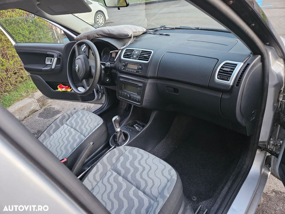 Skoda Fabia 1.2 HTP STYLE EDITION - 13