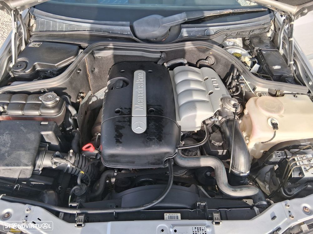 Mercedes-Benz 220 - 10