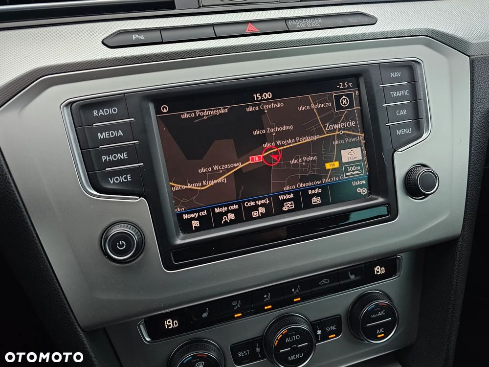 Volkswagen Passat Variant 2.0 TDI DSG (BlueMotion Technology) Comfortline - 34