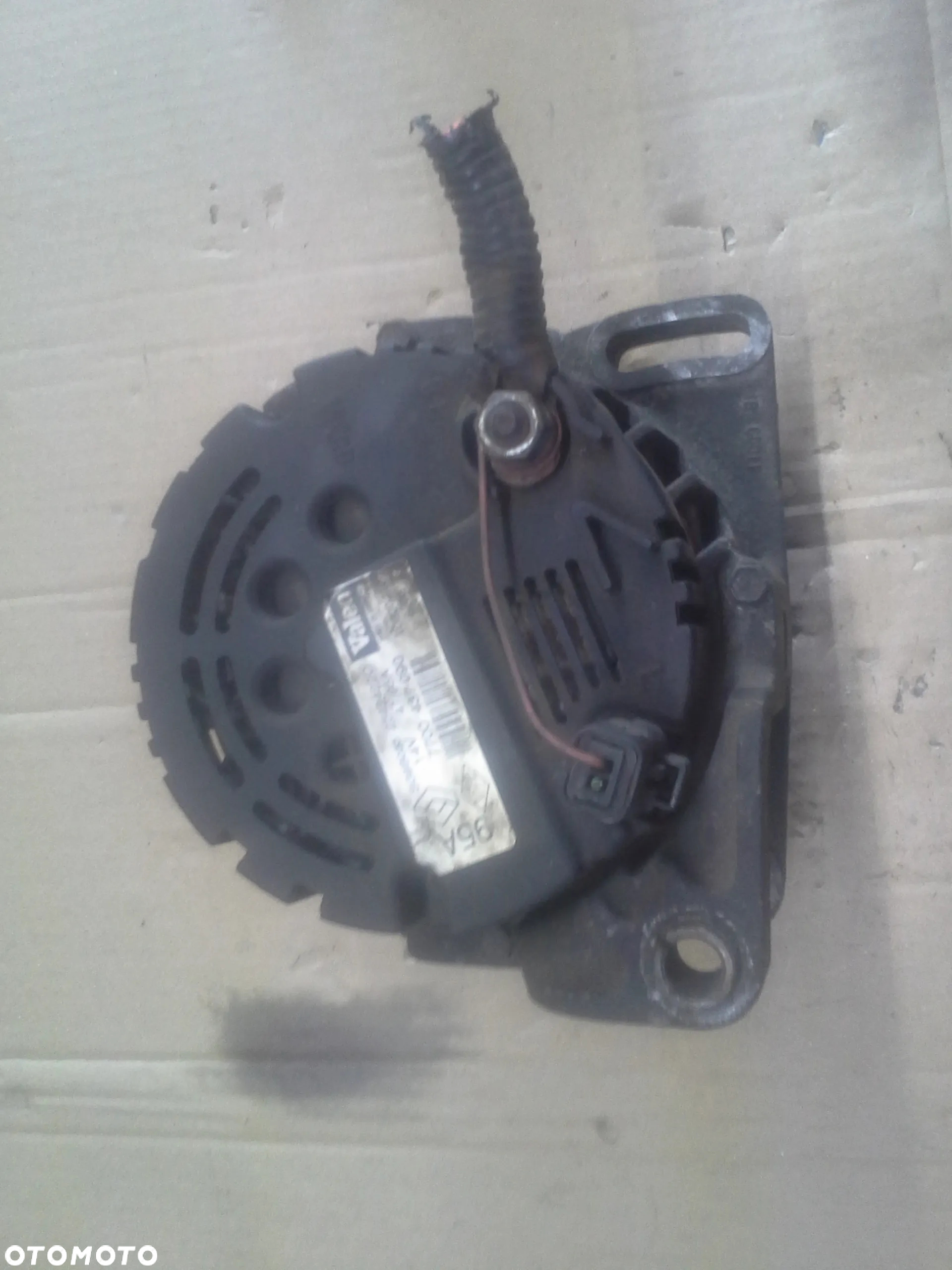 Renault Clio Kangoo Thalia 1.2 16V alternator Valeo 95A  7700437090  SG9B035  25424220 - 12