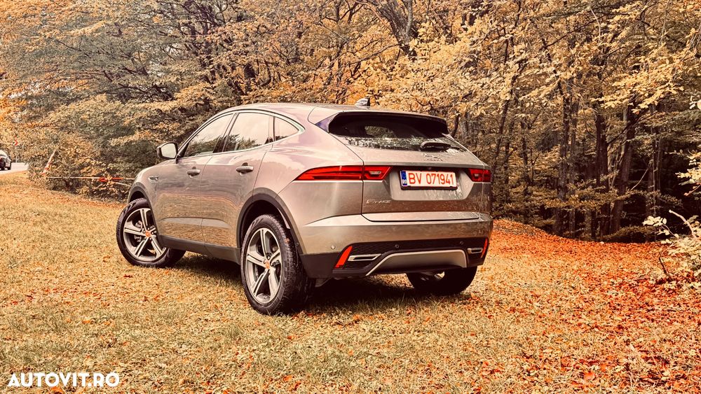 Jaguar E-Pace P270e AWD R-Dynamic SE - 7