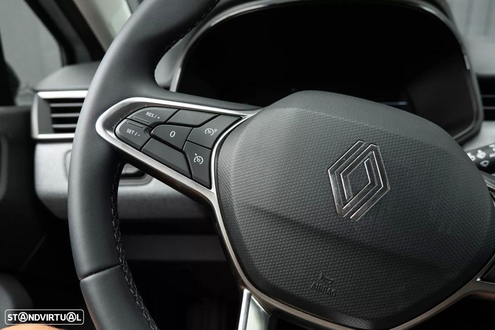Renault Clio - 24
