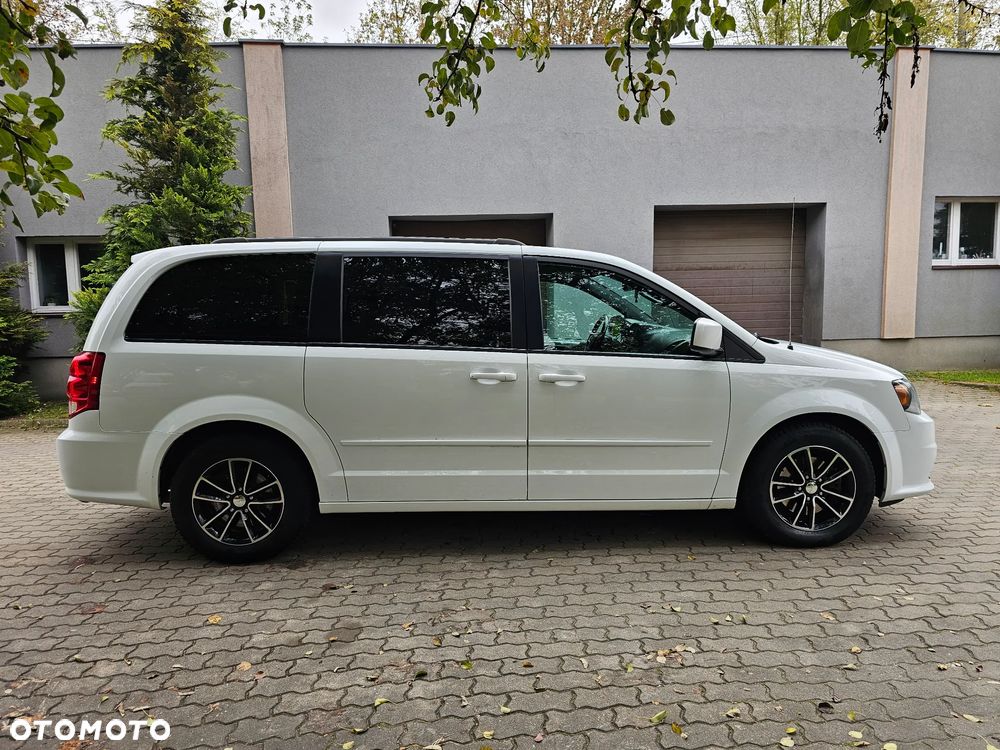 Dodge Grand Caravan 3.6 R/T - 29