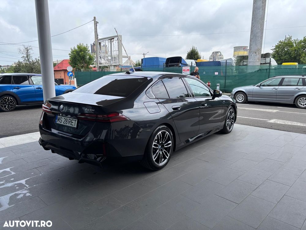BMW Seria 5 520i AT MHEV - 5