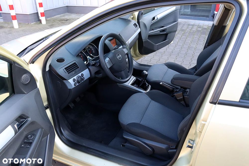 Opel Astra - 17