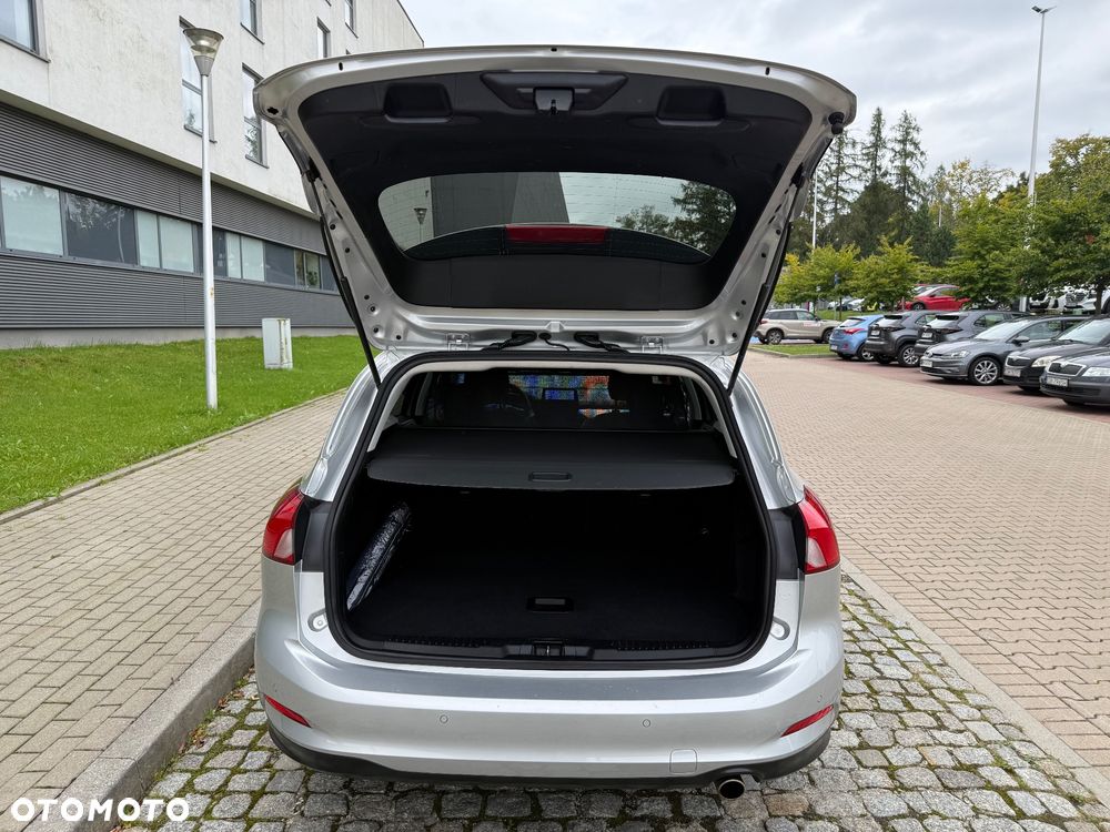 Ford Focus Turnier 1.5 EcoBlue Start-Stopp-System TITANIUM - 32