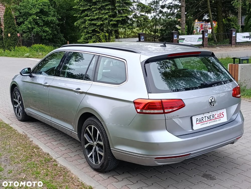 Volkswagen Passat 2.0 TDI SCR Comfortline DSG - 6