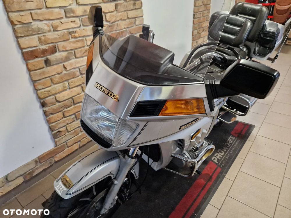 Honda GL - 12