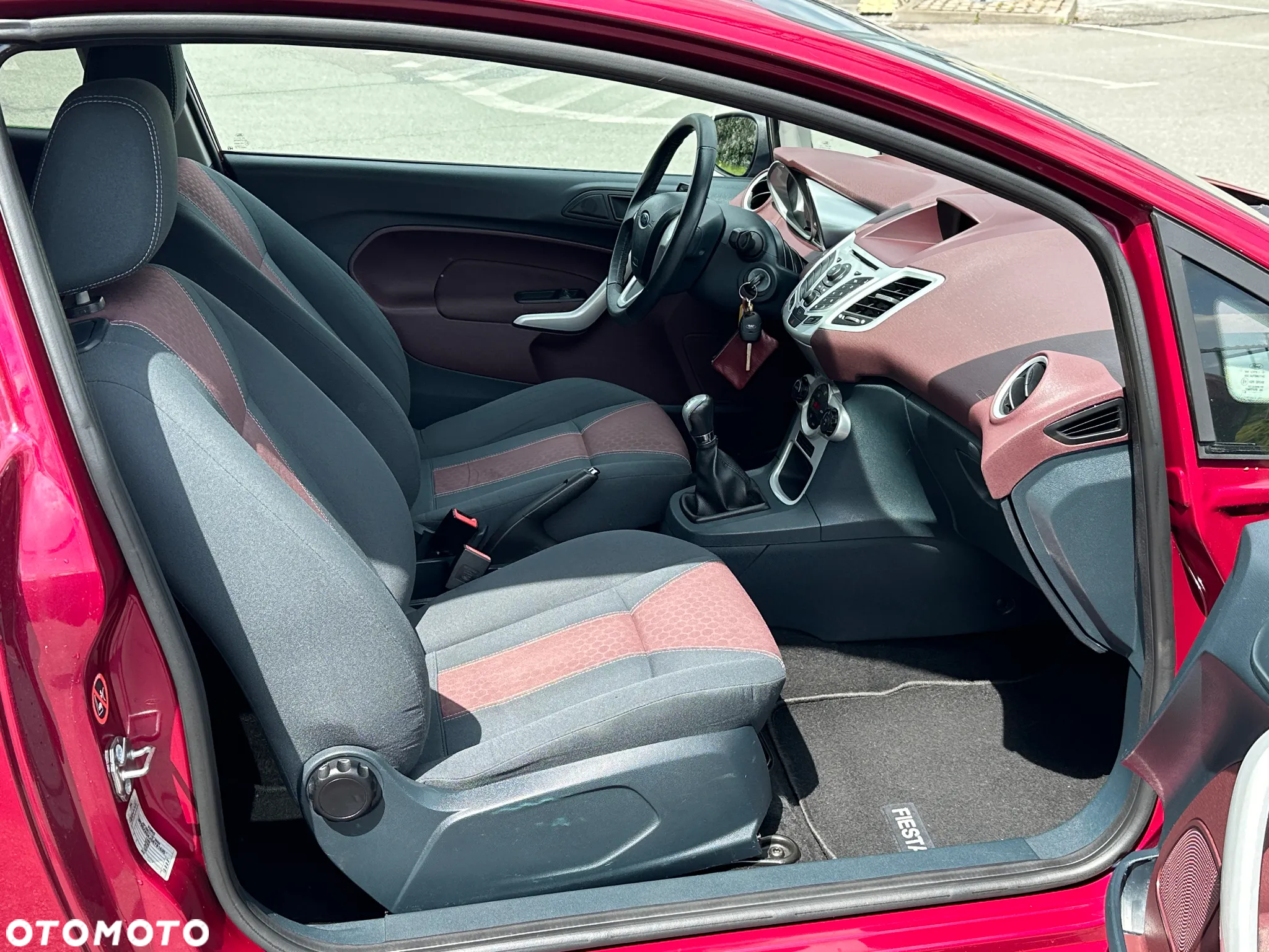 Ford Fiesta 1.4 Titanium - 24