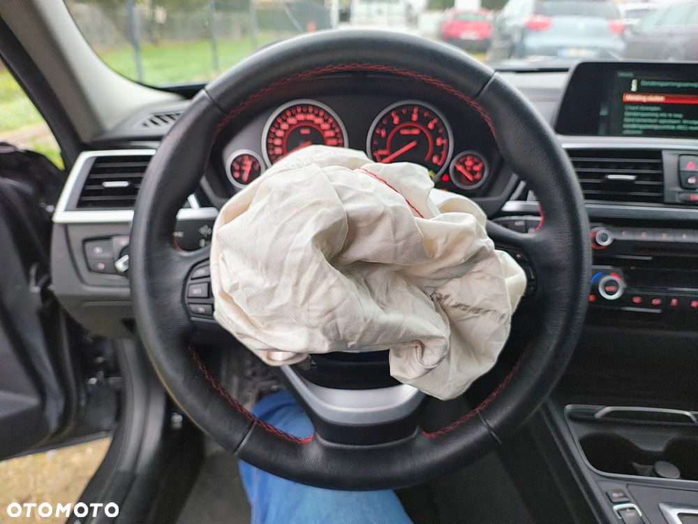 BMW Seria 3 318d Edition Luxury Line Purity - 17