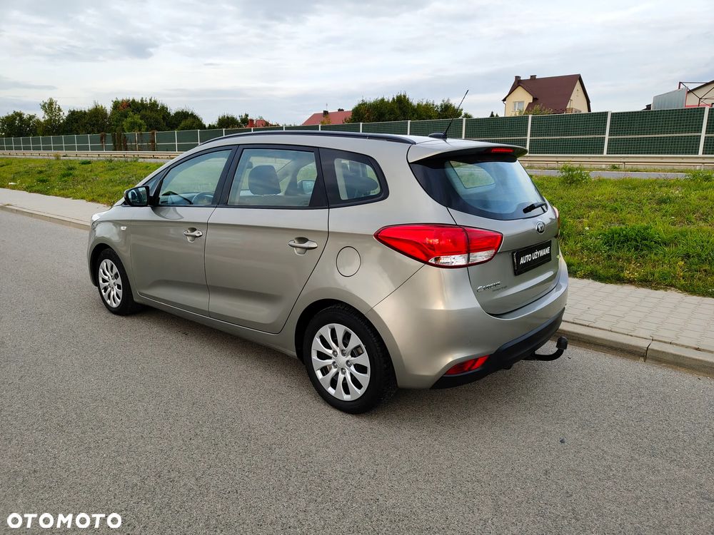 Kia Carens 1.7 CRDi M - 11