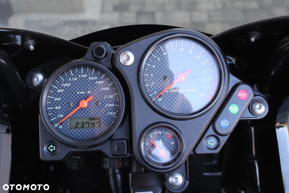 Honda CB - 23