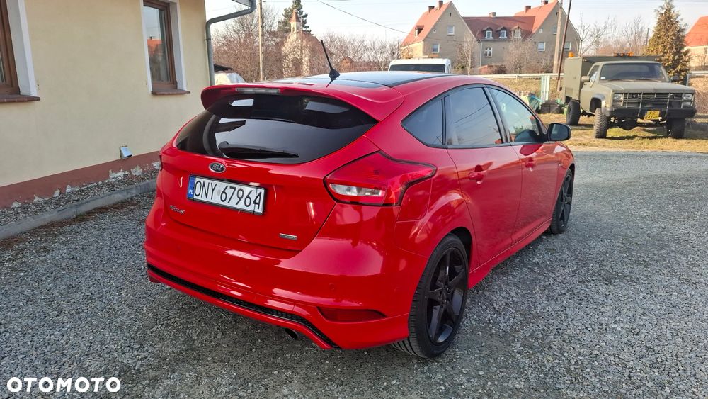 Ford Focus 1.5 EcoBoost STart-Stopp-System ST-LINE - 36