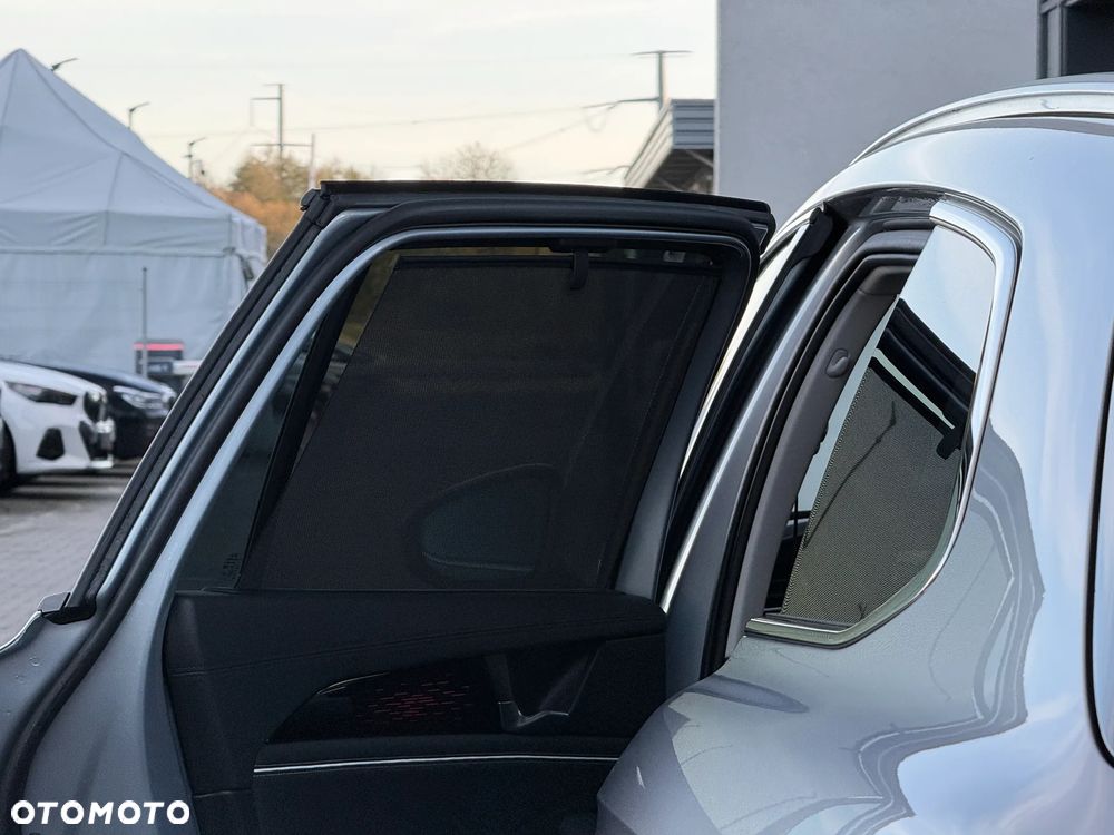 Volkswagen Passat 2.0 TDI SCR Elegance DSG - 25