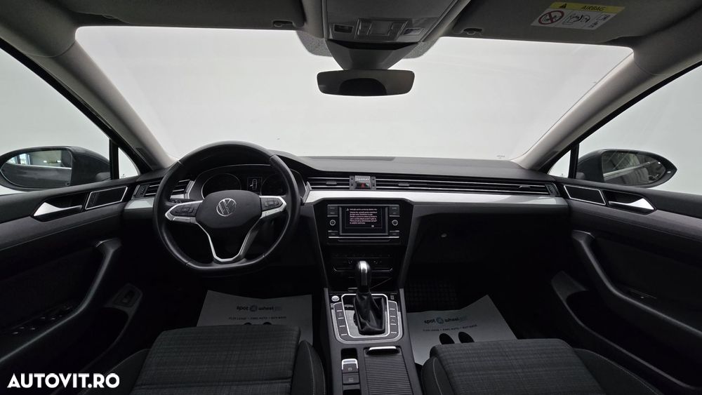 Volkswagen Passat - 14
