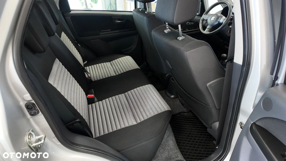 Suzuki SX4 1.6 Premium - 16