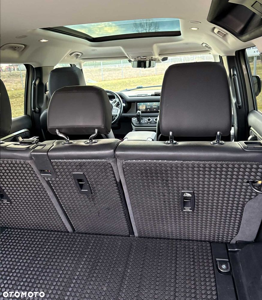 Land Rover Defender 3.0 P400 mHEV First Edition - 17