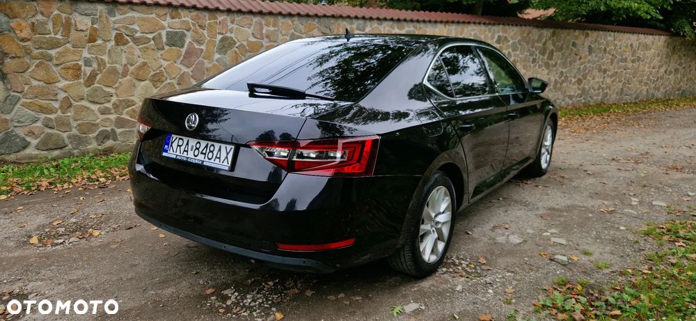 Skoda Superb 1.6 TDI Style DSG - 8