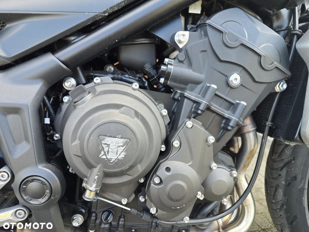 Triumph Trident - 12