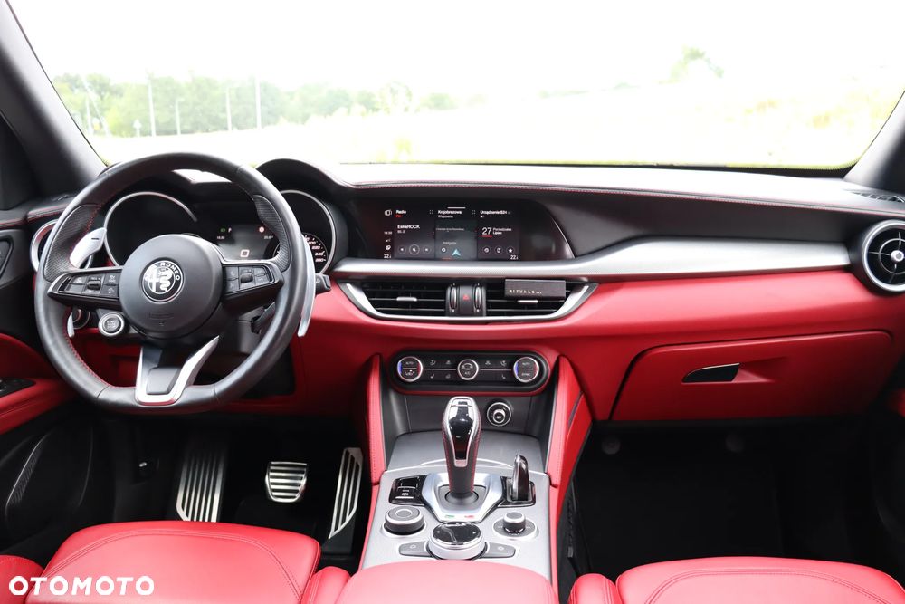 Alfa Romeo Stelvio 2.0 Turbo Veloce Q4 - 11