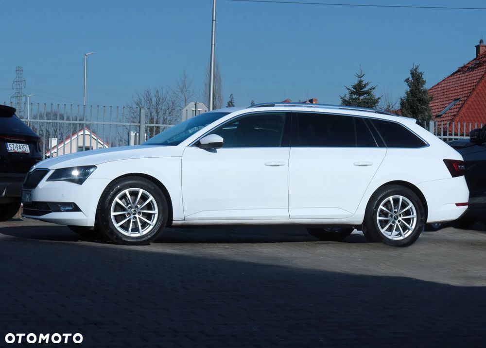 Skoda Superb 2.0 TDI Ambition DSG7 - 30