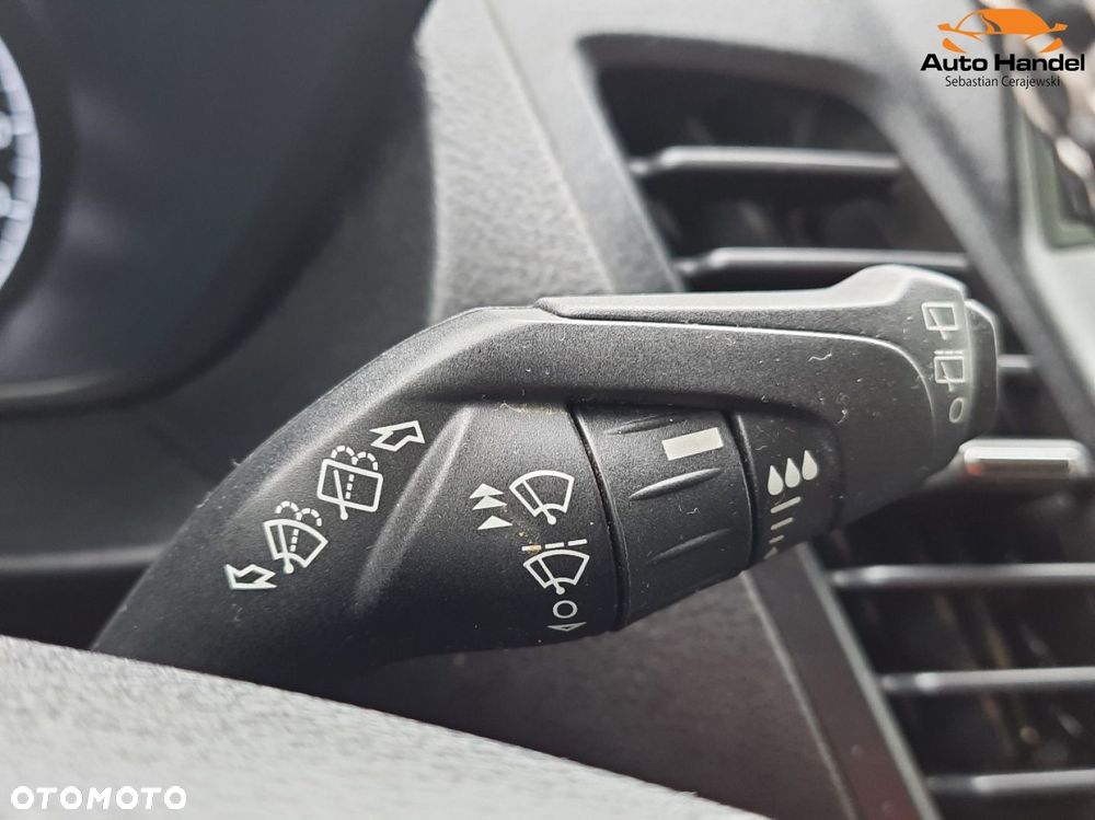 Ford TRANSIT CONNECT - 19