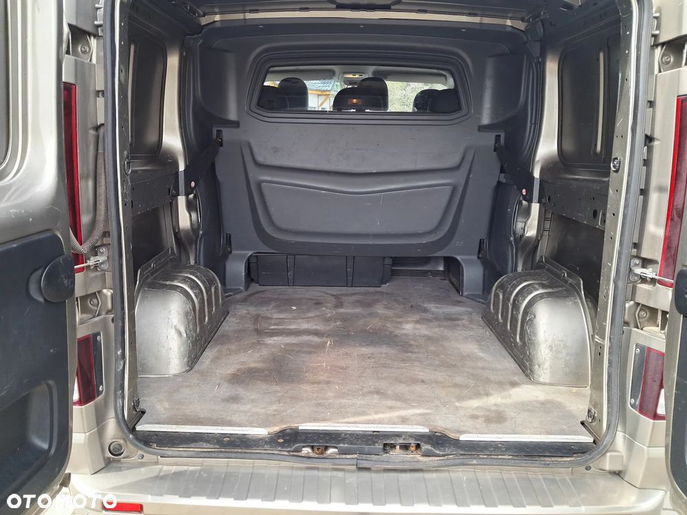 Opel Vivaro - 22