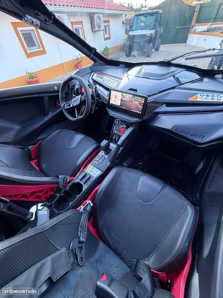 Can-Am Maverick R Max - 8