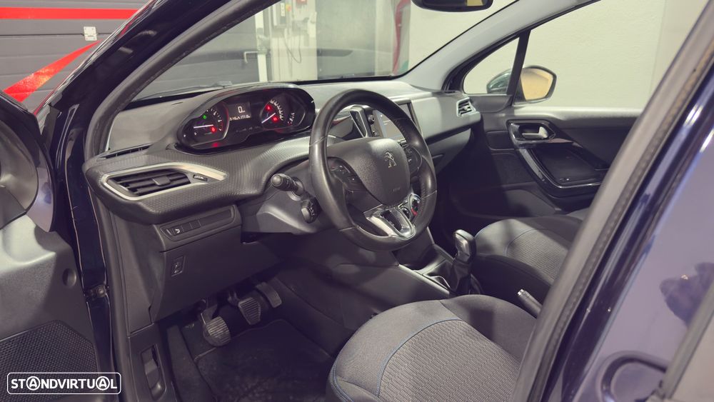 Peugeot 208 82 VTI Style - 12