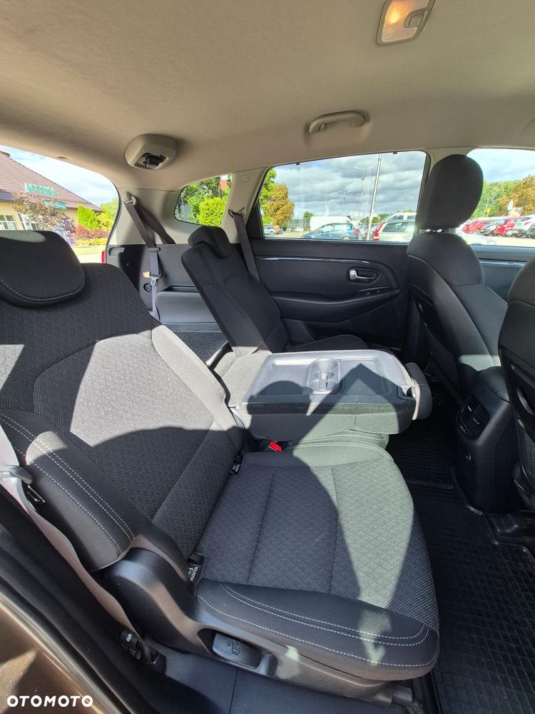Kia Carens 1.6 GDI L 7os EU6 - 10