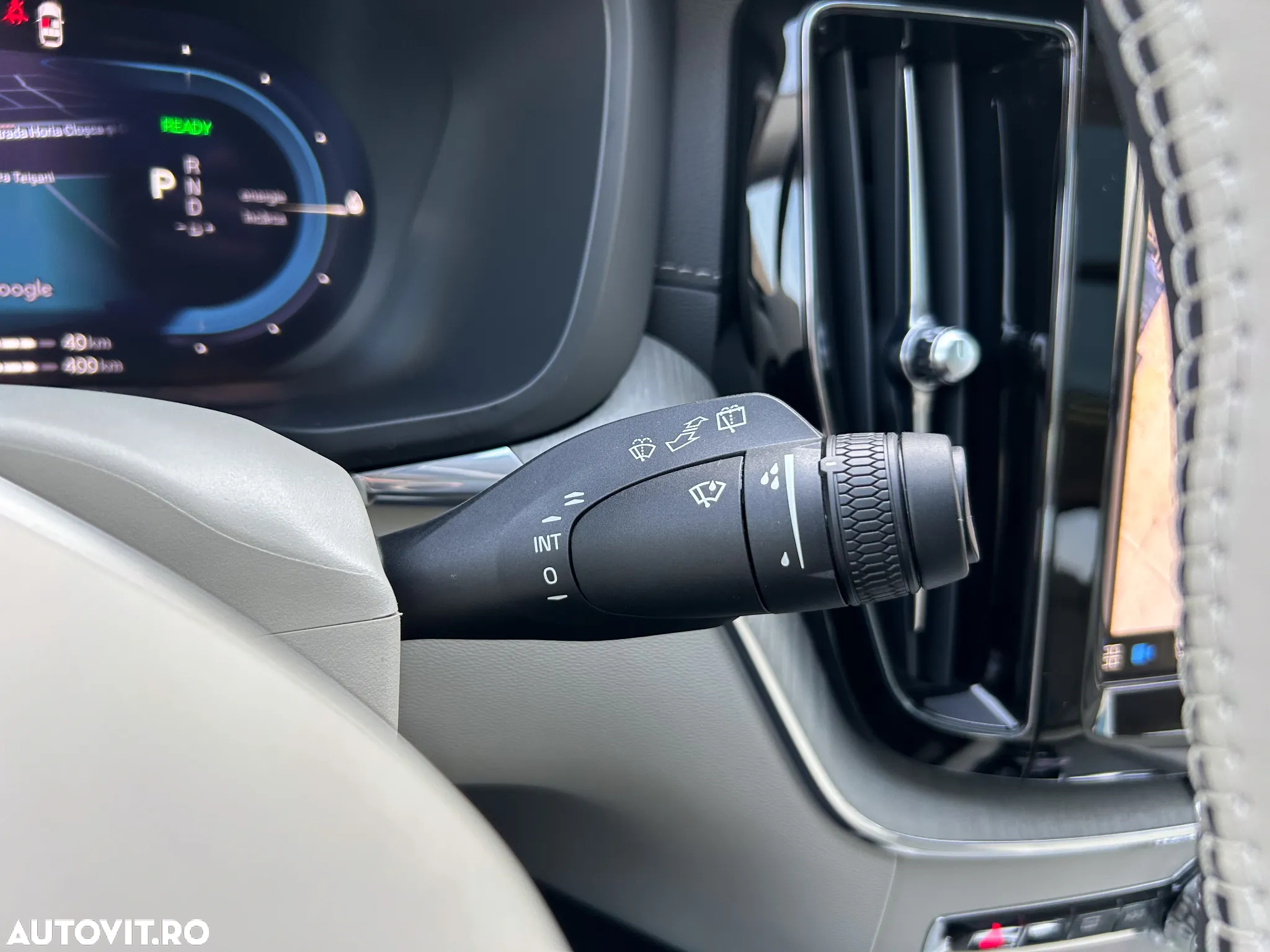 Volvo XC 60 Recharge T8 AWD AT Ultimate Dark - 36